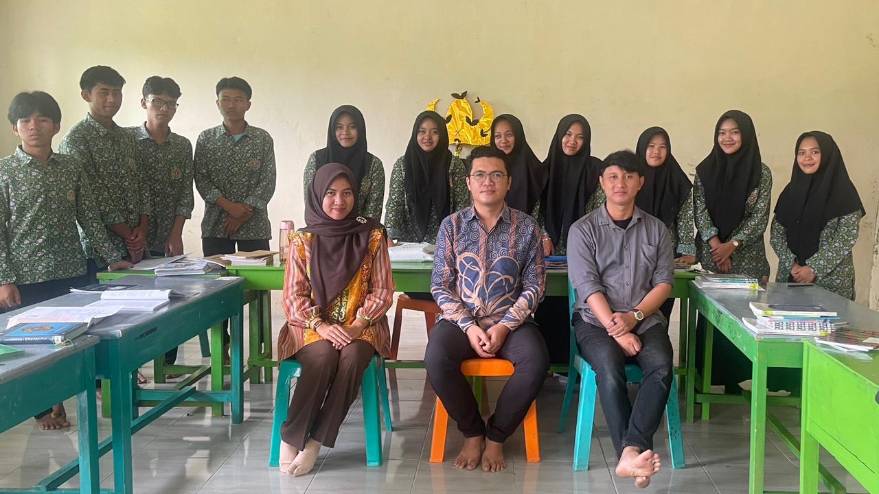 KPI Goes to SMK Qur'an Darul Ma'Arif: Sosialisasi dan Pengenalan Prodi