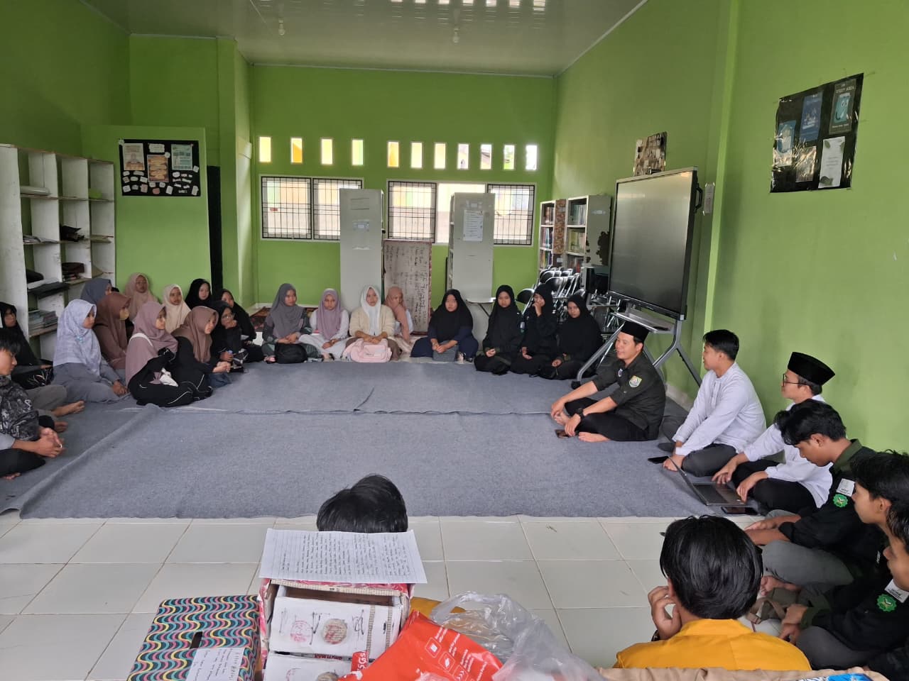 SOSIALISASI DAN SILATURAHMI PROGRAM STUDI ILMU AL-QUR’AN DAN TAFSIR IAIN CURUP KE SEKOLAH DAN PESANTREN DI KABUPATEN REJANG LEBONG-BENGKULU