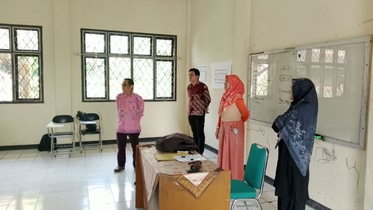Dekan FUAD Monitoring Sarana dan Prasarana Pembelajaran di Lingkungan Fakultas