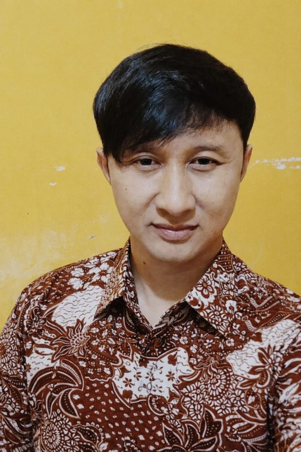 DETE KONGGORO, M. I. Kom